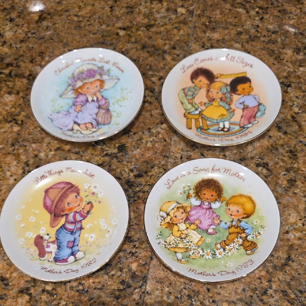 4 Vintage 1980's Avon Mother's Day Plates